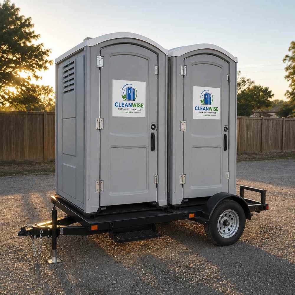 Deluxe flushing porta potty rental in Austin, TX